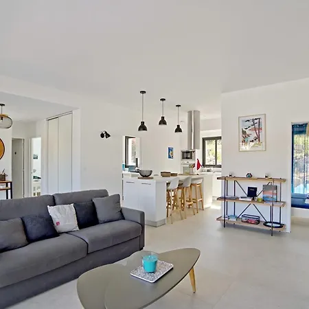Vila Amazing With Swimming Pool Near The Sea And Pinarellu - Welkeys Zonza
